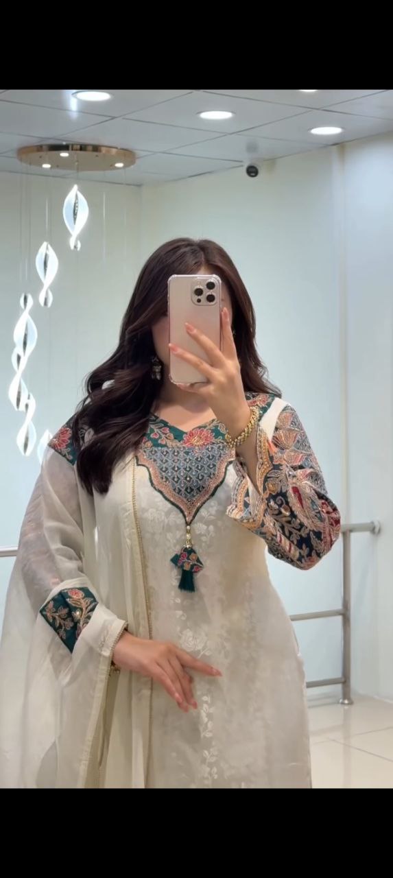 Banarasi Jacquard Zari Kurta Pant Dupatta Set for Women