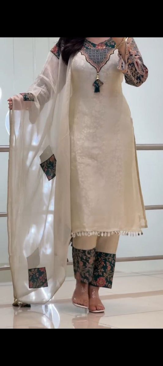 Banarasi Jacquard Zari Kurta Pant Dupatta Set for Women