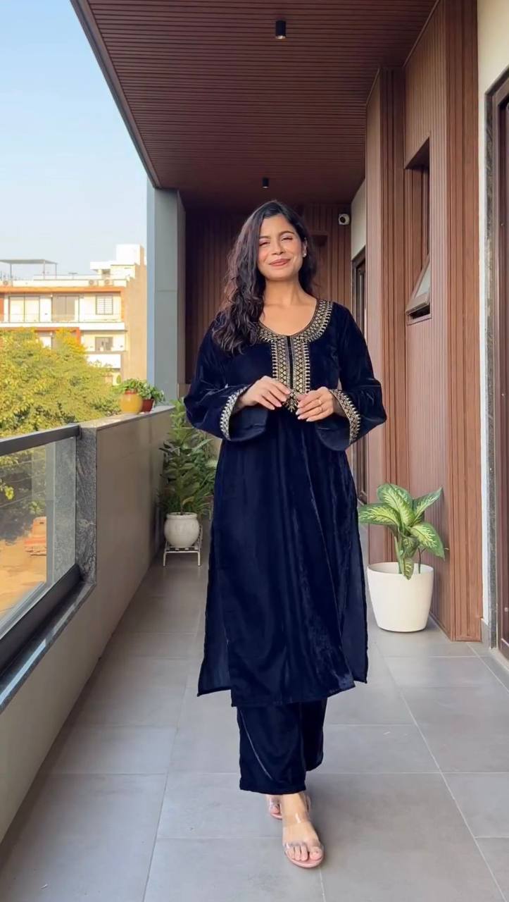 Midnight Velvet Elegance Embroidered Kurta Set for Women