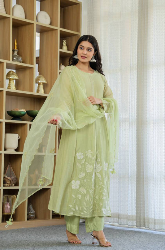Women's Chanderi Silk Floral Embroidered Kurta Set with Organza Dupatta