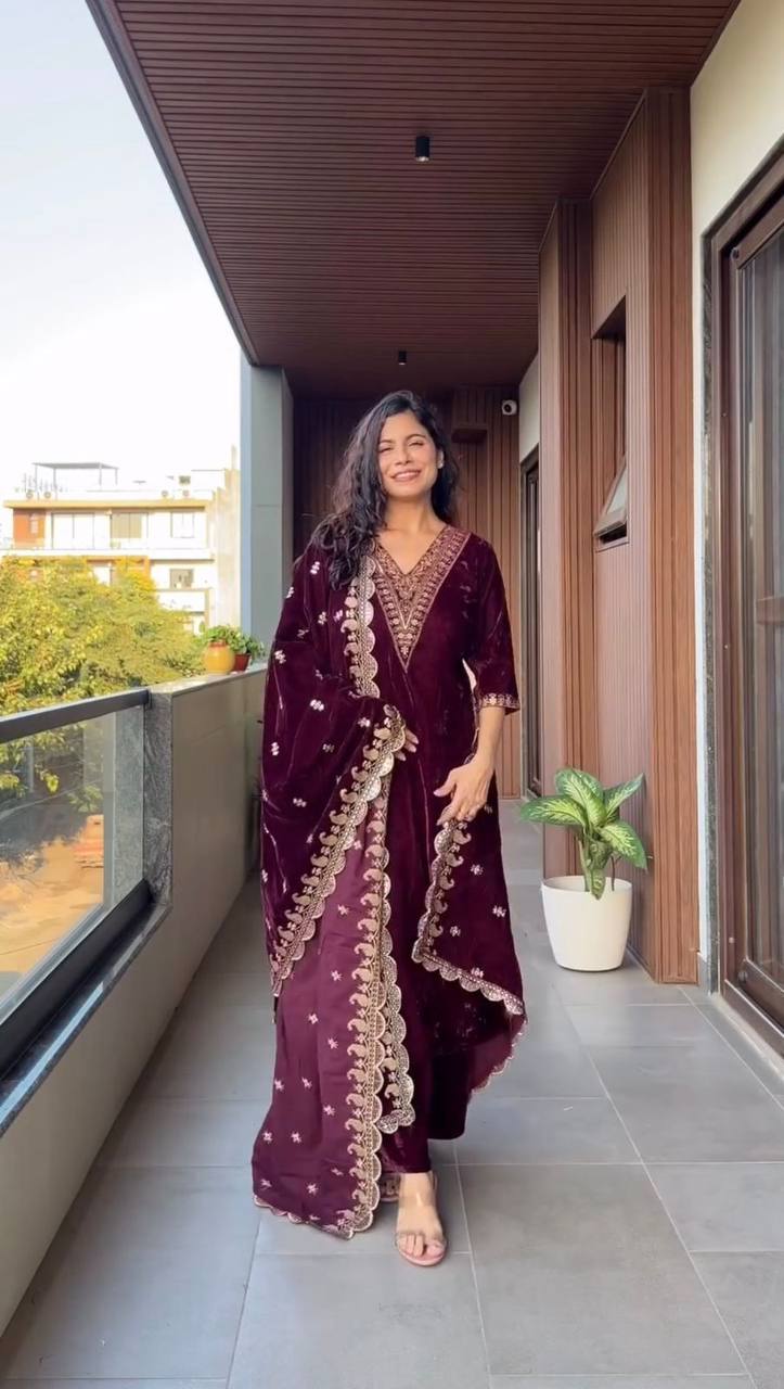 Embroidered Kurta Pant & Dupatta Set for Women