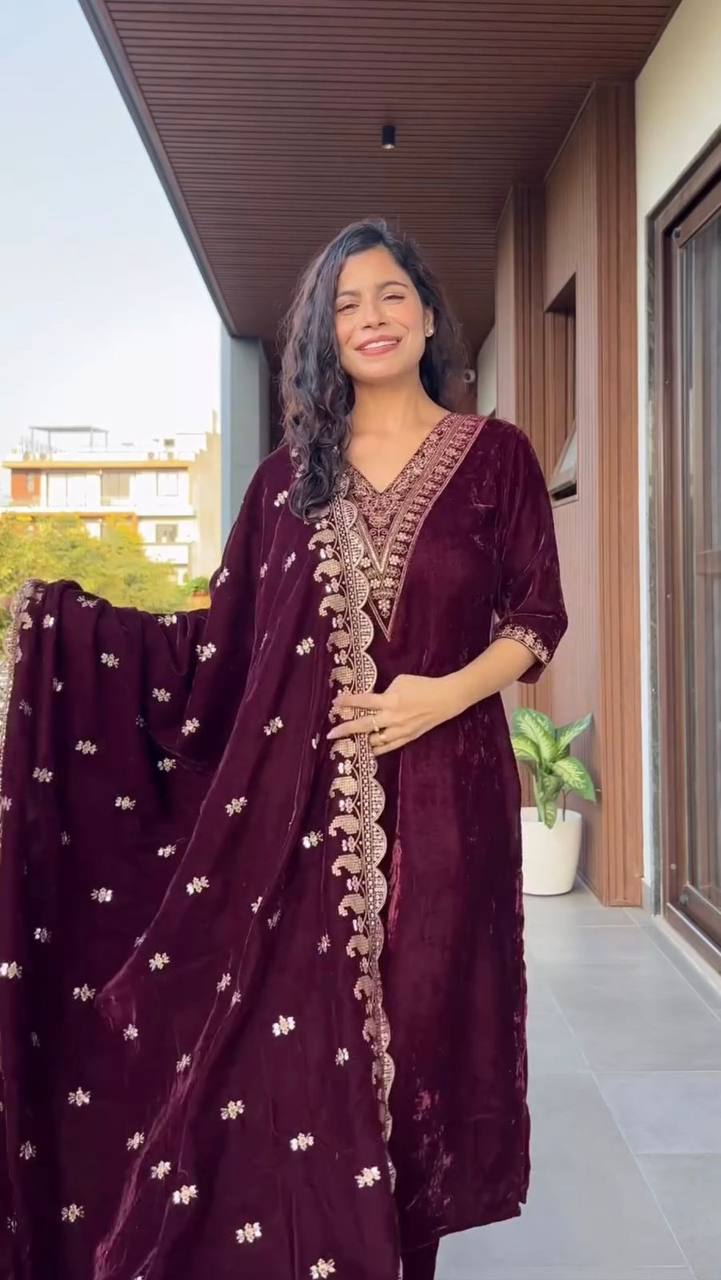 Embroidered Kurta Pant & Dupatta Set for Women